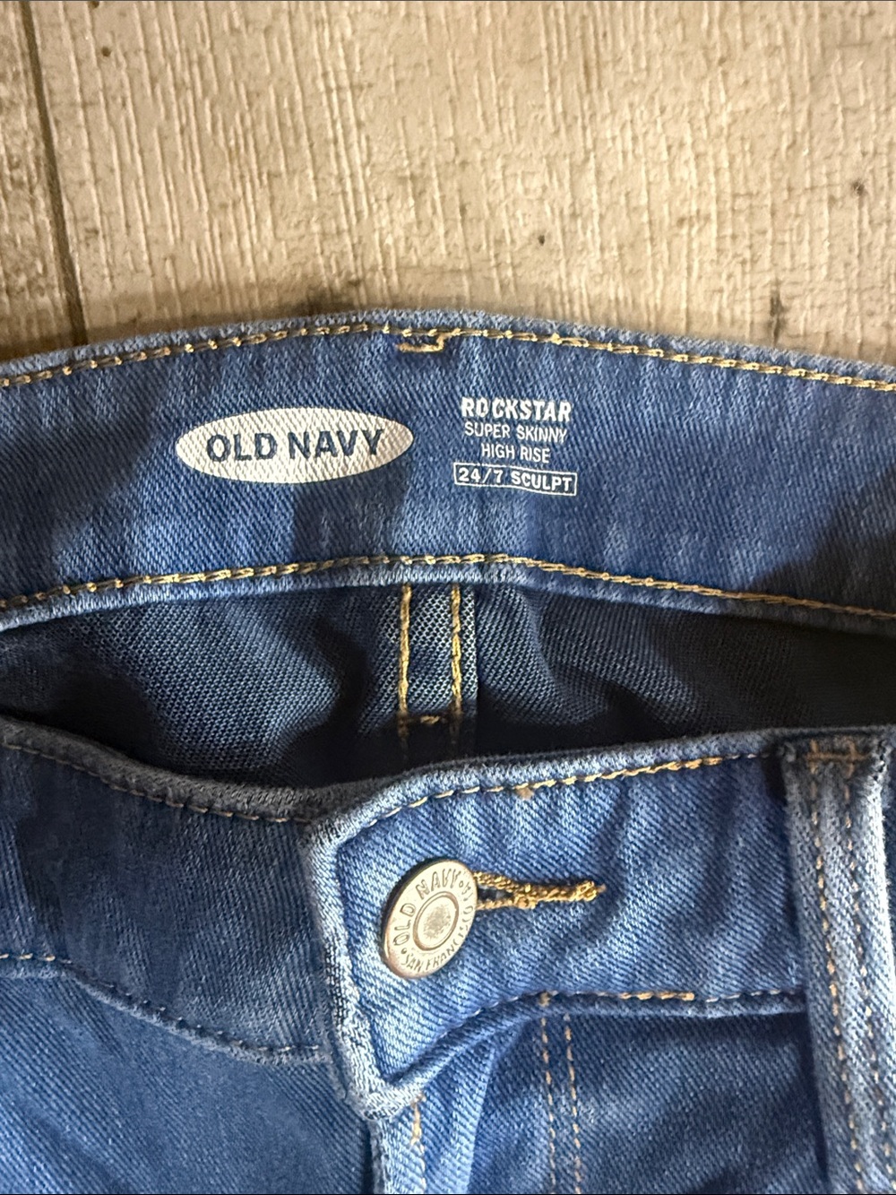 Old Navy Rockstar Super Skinny High-Rise Jeans - Medium Blue